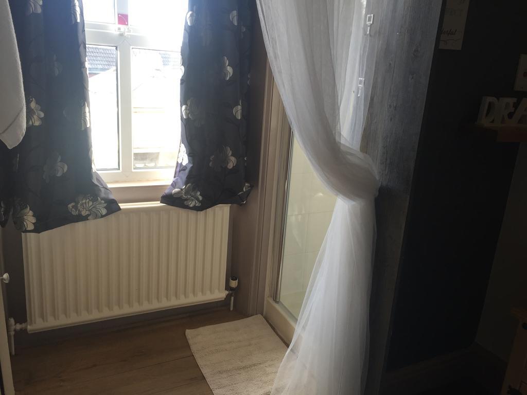 Dimple Well Lodge Hotel Wakefield Zimmer foto